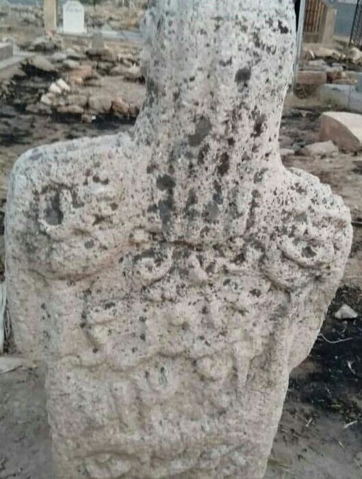 سنگ قبر تاریخی بانوی بختیاری به موزه باستان شناسی ایذه منتقل شد