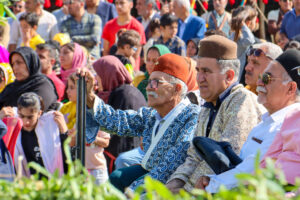 صبح امروز جشنواره بزرگ بومی محلی با استقبال چند هزار نفری در قلعه تل برگزار شد